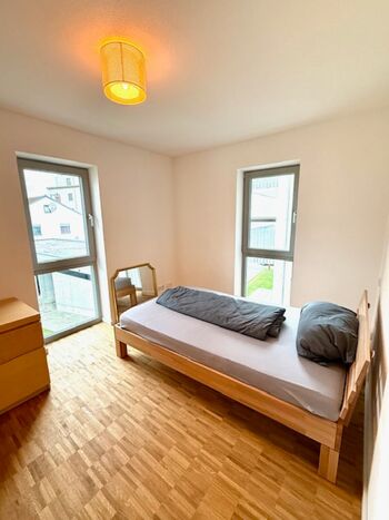 Neubau! Voll möbilierte 3-Zimmer-Wohnung mit Einbauküche