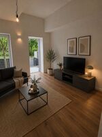 Moderne Monteurwohnung mit Terrasse & WLAN Bild 2