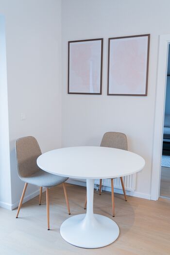 Hochwertig eingerichtet | 1 Zimmer | Free Parking u. WiFi Bild 3