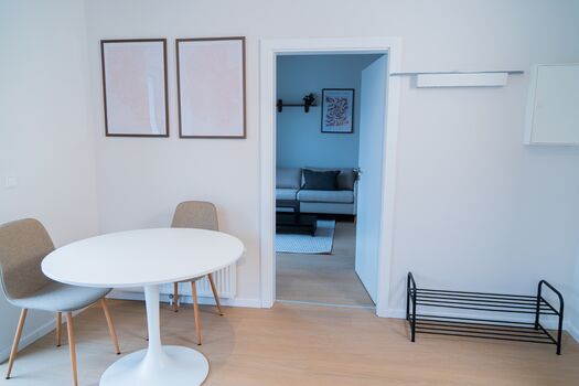 Hochwertig eingerichtet | 1 Zimmer | Free Parking u. WiFi Bild 2