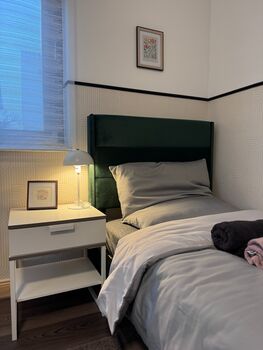 Zimmer 2 EG Mitte