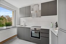 Frisch renoviert + modern eingerichtet 4 Zimmer Apartment Bild 5