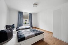 Frisch renoviert + modern eingerichtet 4 Zimmer Apartment Bild 12