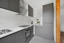 Frisch renoviert + modern eingerichtet 4 Zimmer Apartment Bild 6