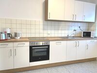 Balkon und Parkplätze | 3-12 Personen | Einzelzimmer möglich Zdjęcie 8