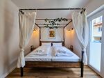 Schlafzimmer 2: Handtücher und Bettwäsche für alle Gäste vorhanden