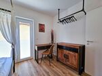 Schlafzimmer 2: Kleiner, separater Arbeitsplatz