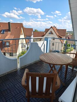 2-Zi. DG-Whg. mit Balkon in Herrenberg-Obj. - 63m²