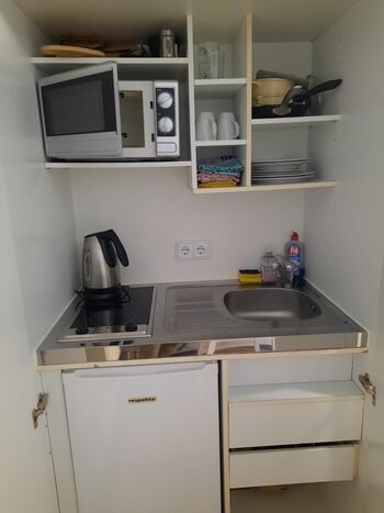 Kleine Wohnung für Arbeiter und Berufsreisende Bild 3