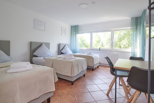 -RG Living - 8 Schlafplätze-Balkon- Smart TV- Parkplatz-