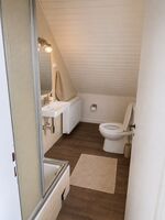 NEU: Erstbezug große Unterkunft 8 Personen und 5 Zimmer Zdjęcie 4