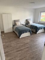 NEU: Erstbezug große Unterkunft 8 Personen und 5 Zimmer Zdjęcie 8