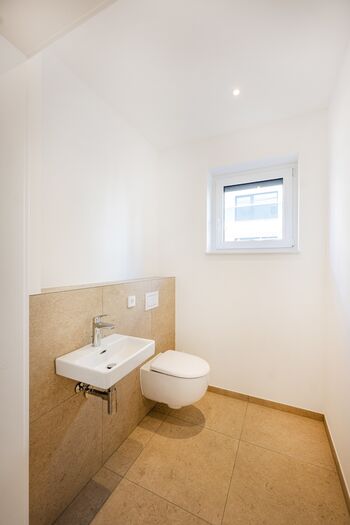 Monteurwohnung - WLAN, Parkplatz, Balkon – bis 12 Personen Bild 4