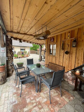 Überdachte Sitzecke 