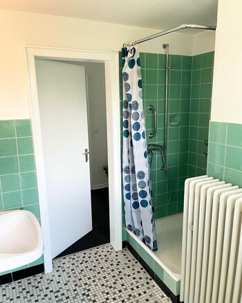 Schönes Haus mit vielen Zimmern Picture 4