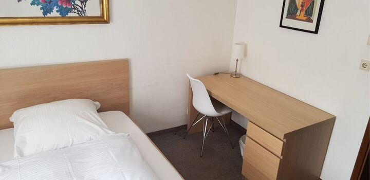 Günstige Zimmer bei Frankfurt mit TV und WLAN Bild 4