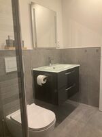 Studio 16 Picture 10