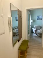 Studio 16 Picture 9