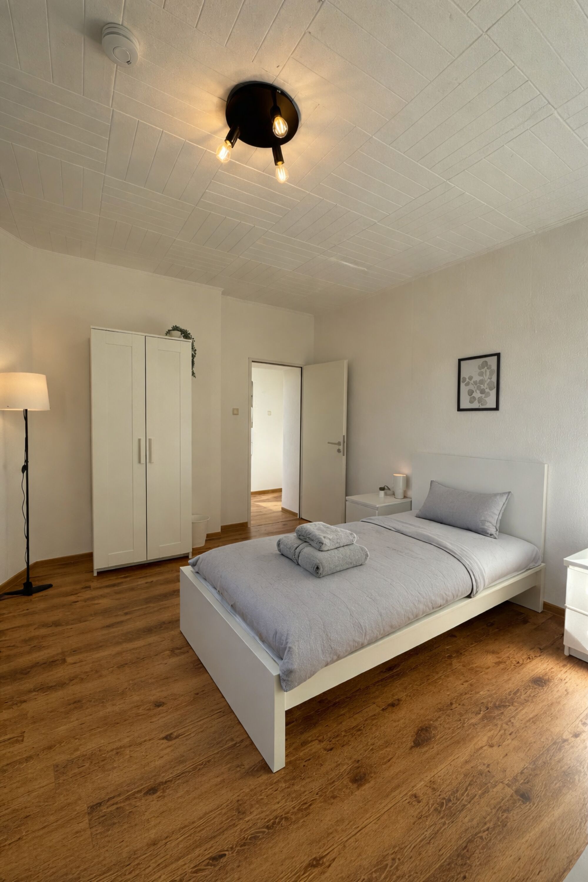2. Schlafzimmer