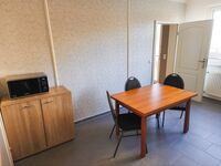 Große Handwerkerwohnung bei Neubrandenburg 4-8 Personen Bild 5