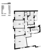 Grundriss der 4-Zimmer-Wohnung mit Übersicht über Zimmer, Küche, Badezimmer, separates Gäste-WC und Flur.