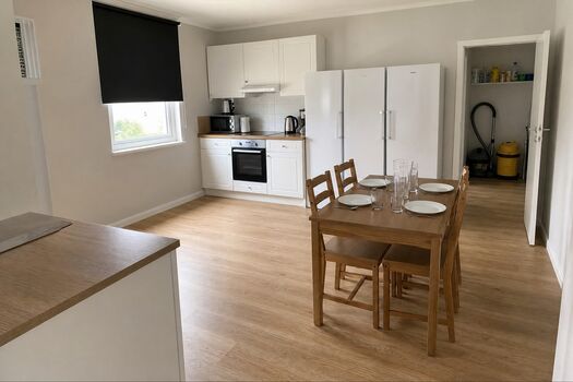 MH58 / TOMASZ-LIVING in HILDEN - Modern möbliert Picture 2
