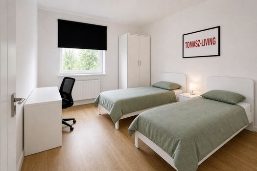 MH70 / TOMASZ-LIVING in DUISBURG - Bad + WLAN