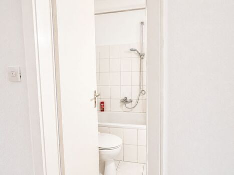 Premium Monteurs zimmer | 2 Betten | gepflegt & ruhig Bild 3