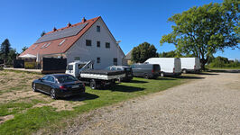 10 kostenfreie Parkplätze auch für LKW / Transporter