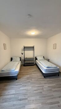 Zentrales Apartment I DIREKT am Flughafen Dortmund I B1 Bild 3