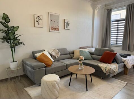 Blunest Apartment .3 und 4 ZimmerWohnung mit Parkplatz Bild 1