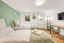 2 Bettzimmer EG II