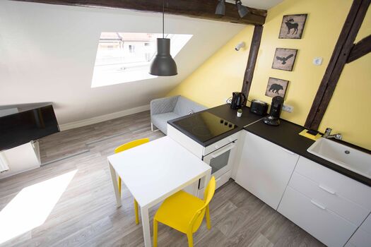 2 Wohnungen für 5 Personen, Waschmaschine, 2 Küchen, 2 Bäder und WLan Bild 5