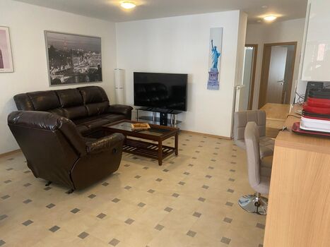 Voll möblierte 86 m² Wohnung in Ramstein zu vermieten Zdjęcie 2