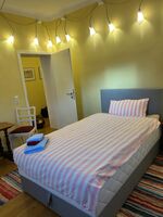 5 Zimmermonteurwohnung, 6 Betten, 2 Bäder-Dresden-Pieschen Bild 1