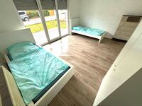 Große 2 Zimmer Wohnung , Küche, Dusche, Terrasse, Fernseher Bild 12