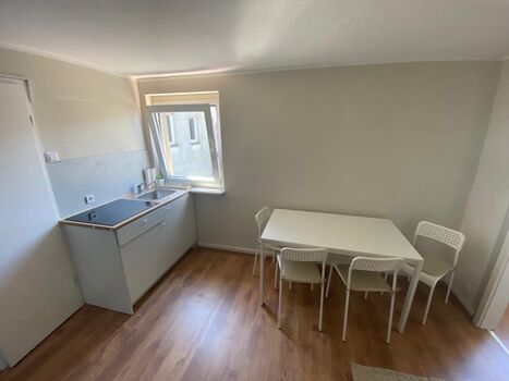 EMAS 6 / Whg. mit 3 Einzelbetten, WLAN, Küche, Waschmaschine Bild 4