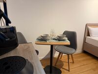 Moderne DesignApartment Forest und Spa Retreat Bild 8