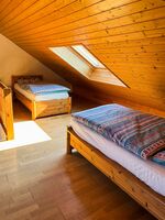 2 Einzelbetten im Kaminzimmer