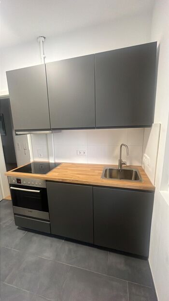 TOP Monteurwohnung für 5 / Parkplätze / sehr ruhig Bild 1