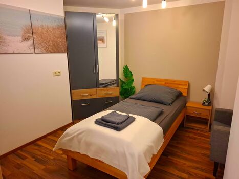 Schlafzimmer 2