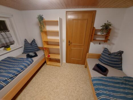 Zimmer mit 2 Betten (EG)