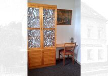 Raum 3, Schreibecke mit Schrank