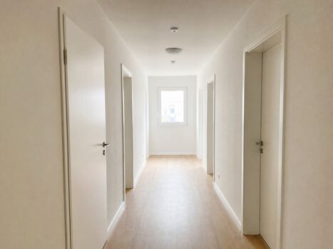 MH12 / TOMASZ-LIVING in DUISBURG - Einkaufsmöglichkeiten nah Bild 4