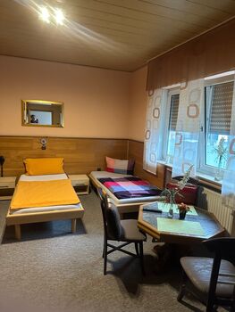 Eschweiler Hotel Bender und Pension 4 You Raum Aachen Bild 5