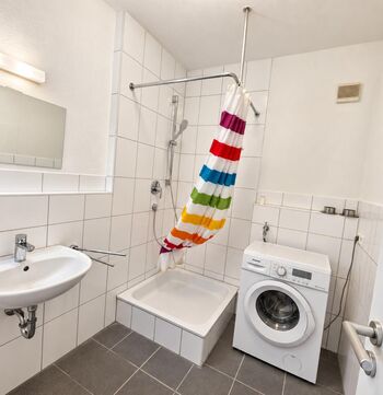 4 Betten in komplett möblierte Wohnung Picture 3