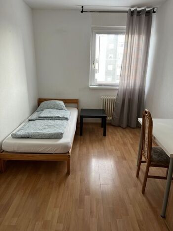 Hometime24 -Frisch renovierte Wohnungen Bild 3