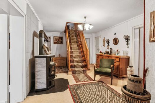 Komplett möblierte Zimmer Bild 2