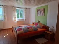 1. Schlafzimmer mit Doppelbett 
