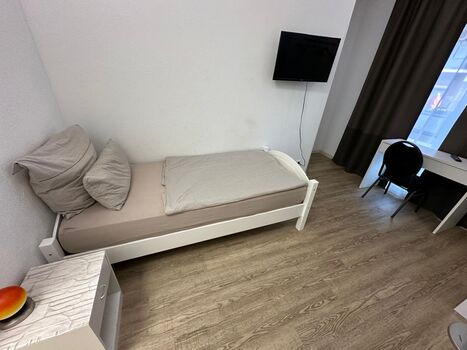 HEILBRONN + 10KM I Pension und Unterkünfte von RECREO